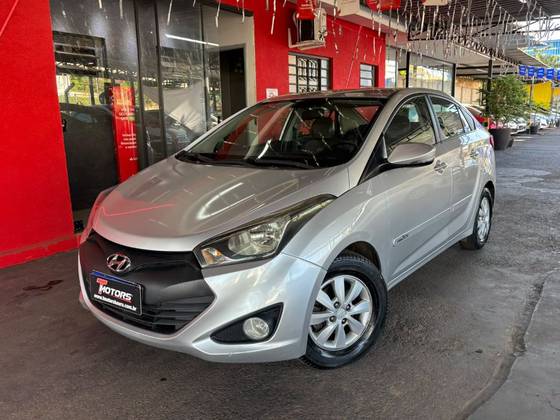 HYUNDAI HB20S 1.6 COMFORT PLUS 16V FLEX 4P AUTOMÁTICO