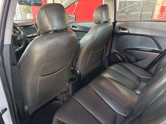 HYUNDAI-HB20S-2013