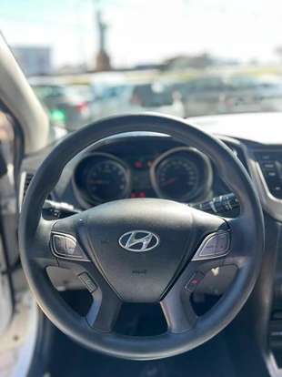 HYUNDAI-HB20S-2015