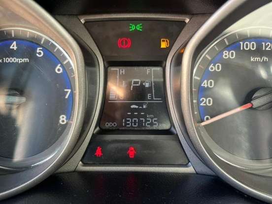 HYUNDAI-HB20S-2015