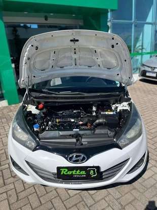 HYUNDAI-HB20S-2015