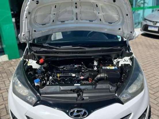 HYUNDAI-HB20S-1.6 COMFORT PLUS 16V FLEX 4P AUTOMÁTICO HYUNDAI-HB20S-2015