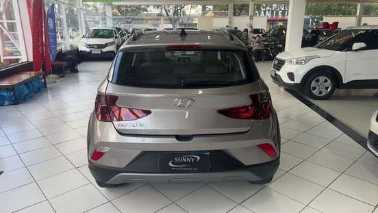 HYUNDAI-HB20X-2021