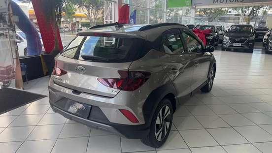 HYUNDAI-HB20X-2021