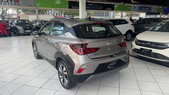 HYUNDAI-HB20X-2021