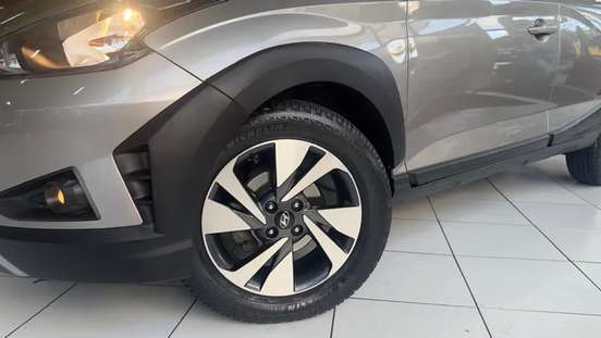 HYUNDAI-HB20X-2021