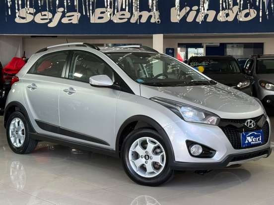 HYUNDAI-HB20X-1.6 16V PREMIUM FLEX 4P AUTOMÁTICO HYUNDAI-HB20X-2015