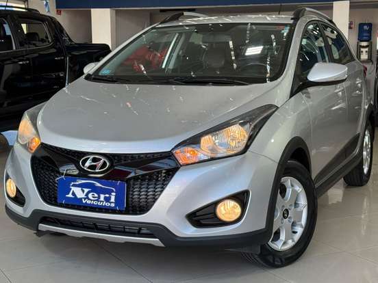 HYUNDAI-HB20X-1.6 16V PREMIUM FLEX 4P AUTOMÁTICO HYUNDAI-HB20X-2015