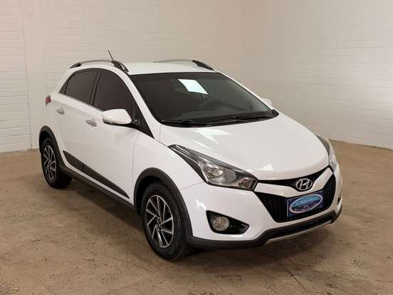 HYUNDAI-HB20X-1.6 16V PREMIUM FLEX 4P AUTOMÁTICO HYUNDAI-HB20X-2014