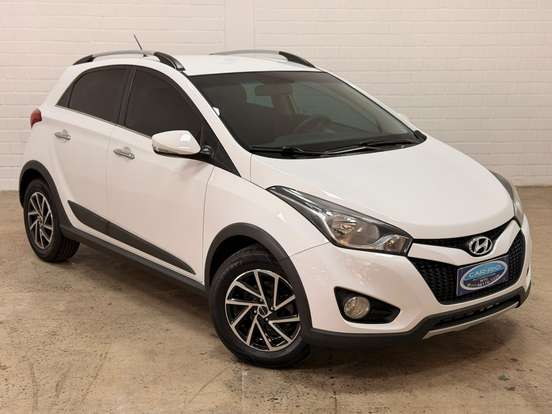 HYUNDAI-HB20X-1.6 16V PREMIUM FLEX 4P AUTOMÁTICO HYUNDAI-HB20X-2014