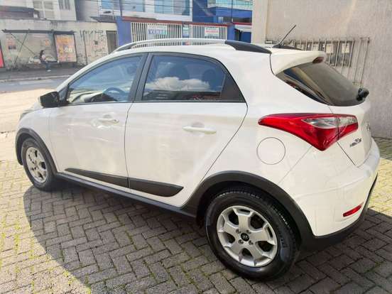 HYUNDAI-HB20X-1.6 16V STYLE FLEX 4P AUTOMÁTICO HYUNDAI-HB20X-2014