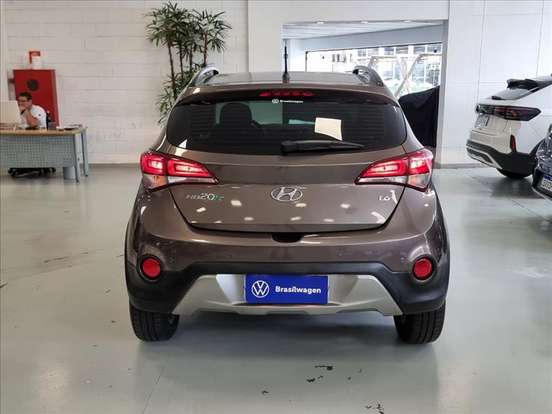 HYUNDAI-HB20X-1.6 16V STYLE FLEX 4P MANUAL HYUNDAI-HB20X-2017