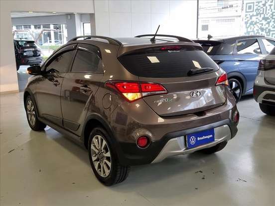 HYUNDAI-HB20X-1.6 16V STYLE FLEX 4P MANUAL HYUNDAI-HB20X-2017