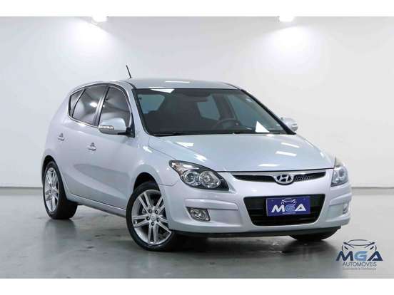 HYUNDAI-I30-2.0 MPFI GLS 16V GASOLINA 4P AUTOMÁTICO HYUNDAI-I30-2011