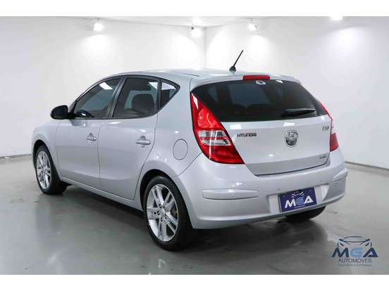 HYUNDAI-I30-2011