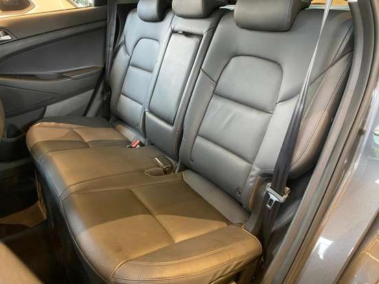 HYUNDAI-TUCSON-2021