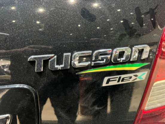 HYUNDAI-TUCSON-2.0 MPFI GLS 16V 143CV 2WD FLEX 4P AUTOMÁTICO HYUNDAI-TUCSON-2015