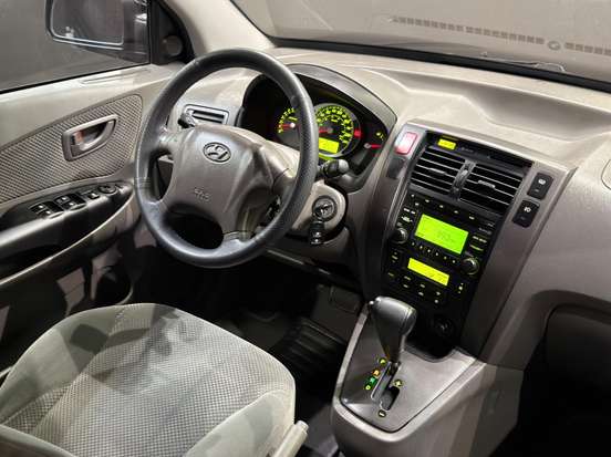 HYUNDAI-TUCSON-2.0 MPFI GLS 16V 143CV 2WD GASOLINA 4P AUTOMÁTICO HYUNDAI-TUCSON-2012