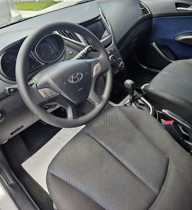 HYUNDAI-HB20-2012