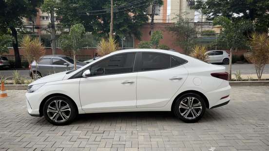 HYUNDAI-HB20S-2024