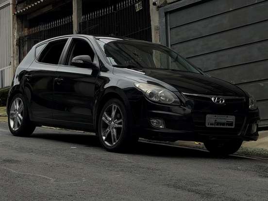 HYUNDAI-I30-2.0 MPFI GLS 16V GASOLINA 4P AUTOMÁTICO HYUNDAI-I30-2011