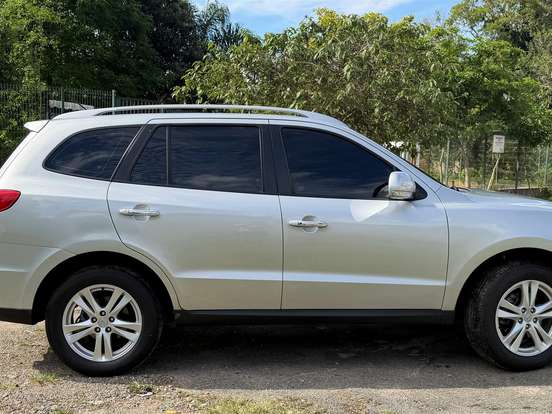 HYUNDAI-SANTA FÉ-3.5 MPFI GLS V6 24V 285CV GASOLINA 4P AUTOMÁTICO HYUNDAI-SANTA FÉ-2010