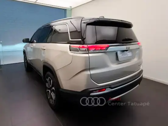 JEEP-COMMANDER-2022