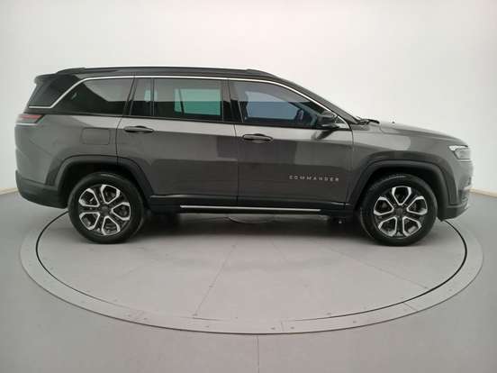 JEEP-COMMANDER-2024