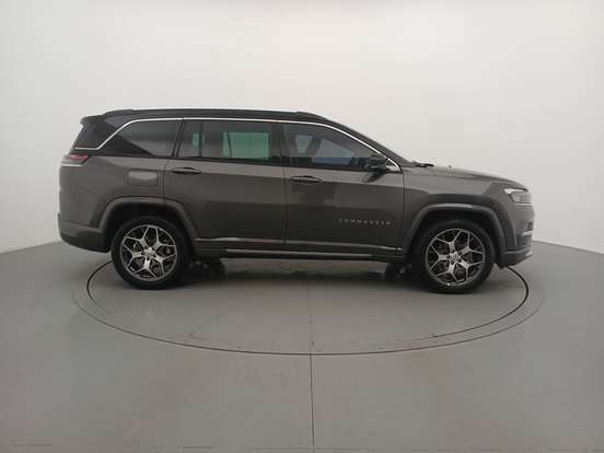 JEEP-COMMANDER-2024