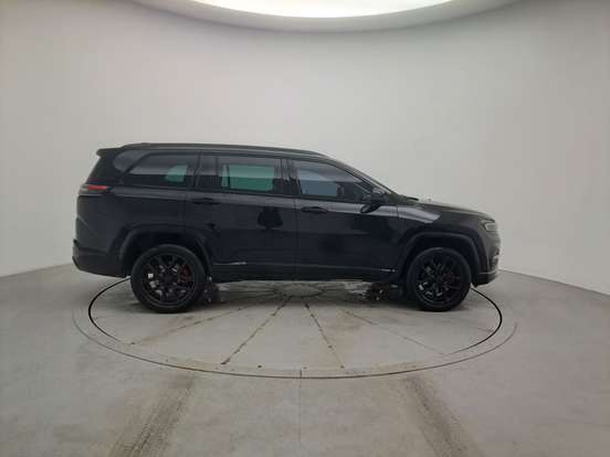 JEEP-COMMANDER-2024