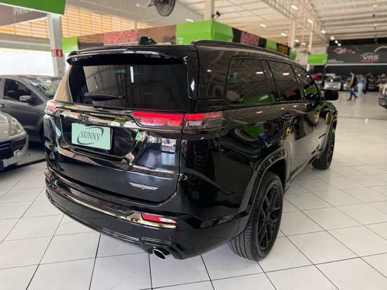 JEEP-COMMANDER-2.0 HURRICANE 4 TURBO GASOLINA BLACKHAWK AT9 JEEP-COMMANDER-2024