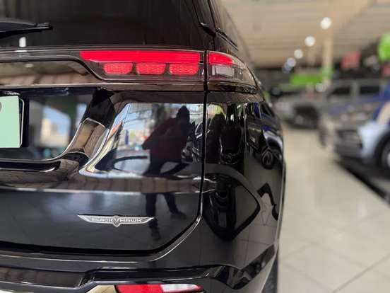 JEEP-COMMANDER-2024