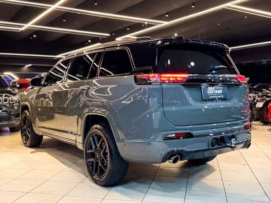 JEEP-COMMANDER-2024