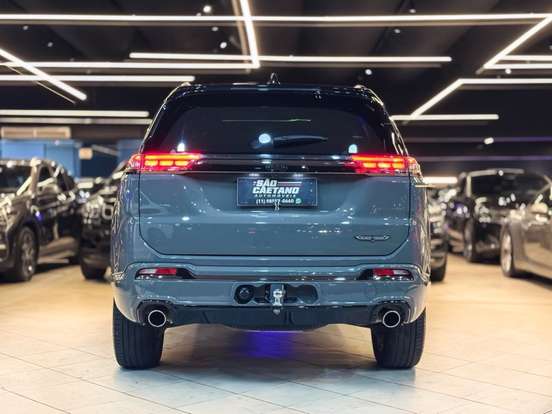 JEEP-COMMANDER-2024
