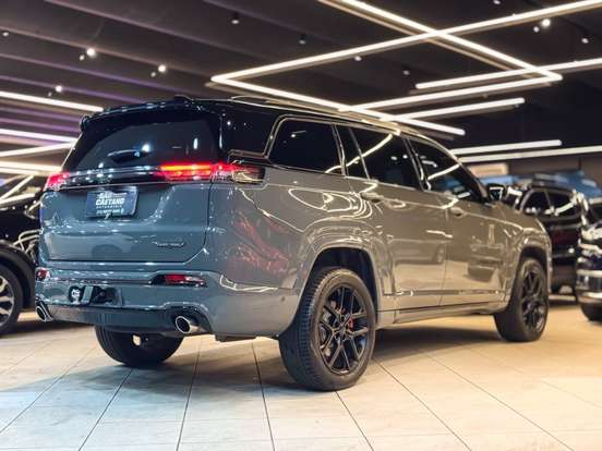 JEEP-COMMANDER-2.0 HURRICANE 4 TURBO GASOLINA BLACKHAWK AT9 JEEP-COMMANDER-2024