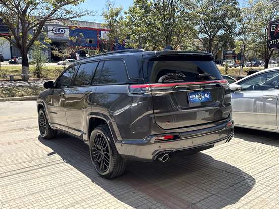 JEEP-COMMANDER-2.0 HURRICANE 4 TURBO GASOLINA BLACKHAWK AT9 JEEP-COMMANDER-2025