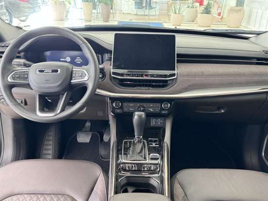 JEEP-COMMANDER-2024