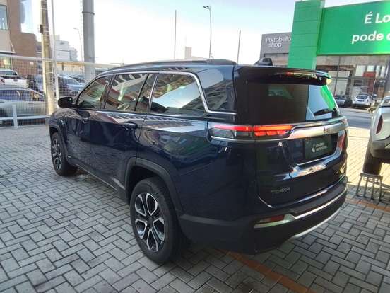 JEEP-COMMANDER-2024