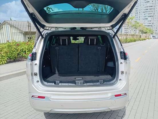 JEEP-COMMANDER-2022