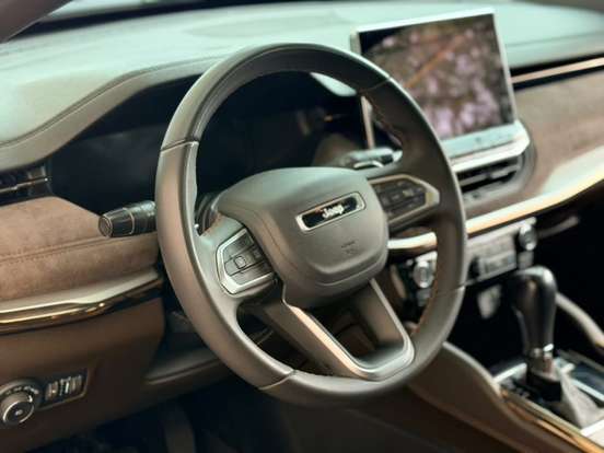 JEEP-COMMANDER-2022