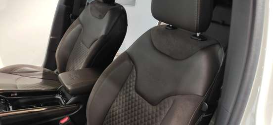 JEEP-COMMANDER-2022