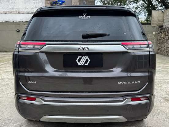 JEEP-COMMANDER-2025
