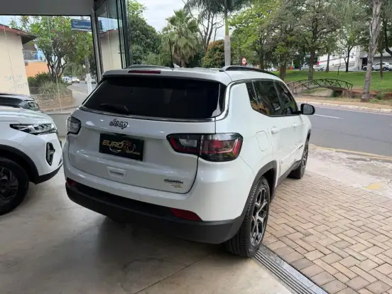JEEP-COMPASS-2024