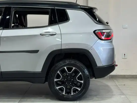 JEEP-COMPASS-2.0 16V DIESEL TRAILHAWK 4X4 AUTOMÁTICO JEEP-COMPASS-2019