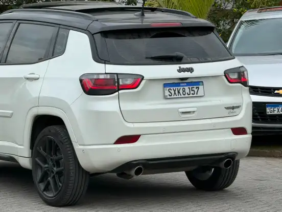 JEEP-COMPASS-2.0 HURRICANE 4 TURBO GASOLINA BLACKHAWK AT9 JEEP-COMPASS-2024