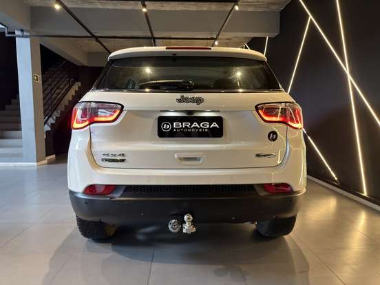 JEEP-COMPASS-2.0 16V DIESEL LONGITUDE 4X4 AUTOMÁTICO JEEP-COMPASS-2017
