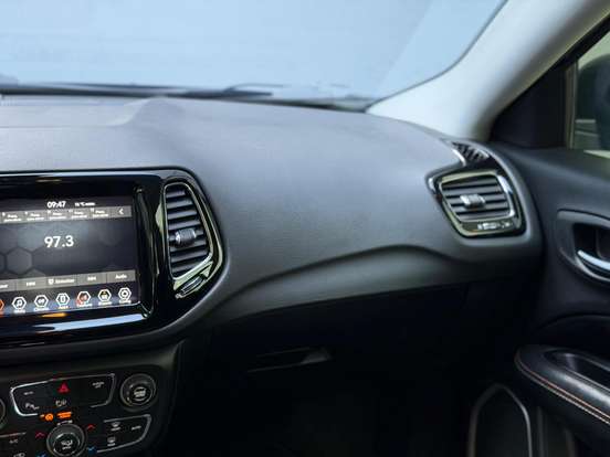 JEEP-COMPASS-2020