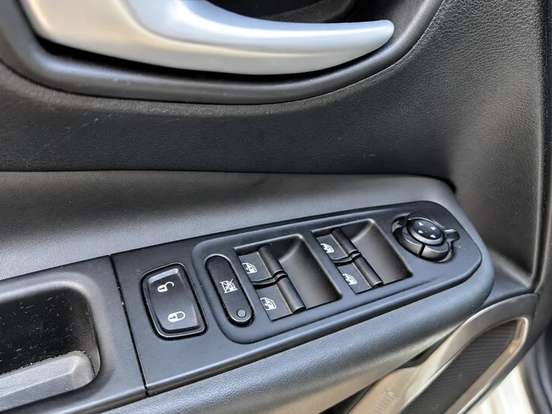 JEEP-RENEGADE-1.3 T270 TURBO FLEX LONGITUDE AT6 JEEP-RENEGADE-2023