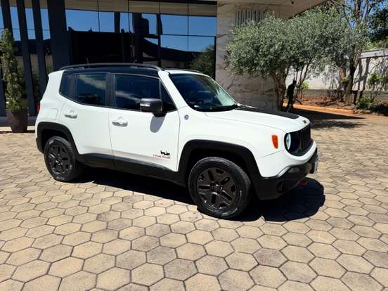 JEEP-RENEGADE-2.0 16V TURBO DIESEL TRAILHAWK 4P 4X4 AUTOMÁTICO JEEP-RENEGADE-2018
