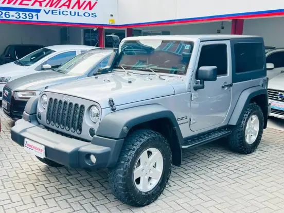 JEEP-WRANGLER-3.6 SPORT 4X4 V6 12V GASOLINA 2P AUTOMÁTICO JEEP-WRANGLER-2013